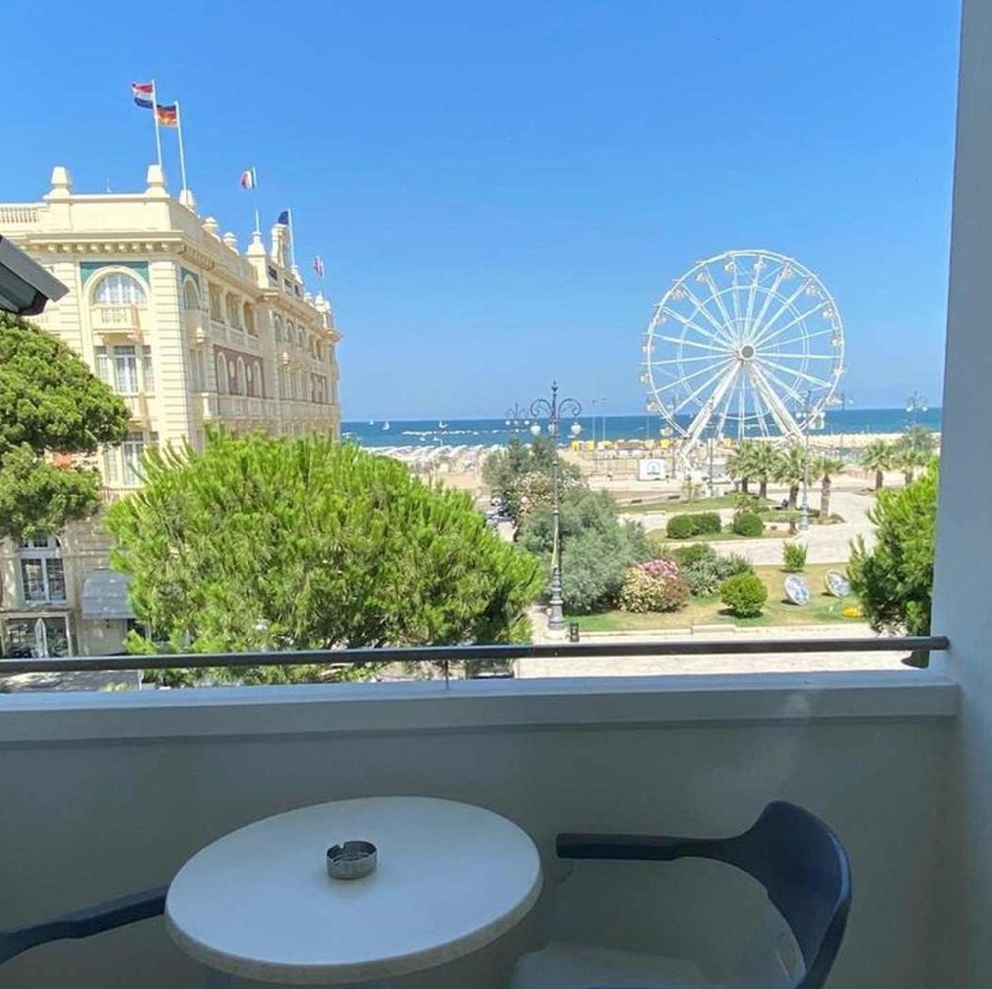 Single Room Balcony